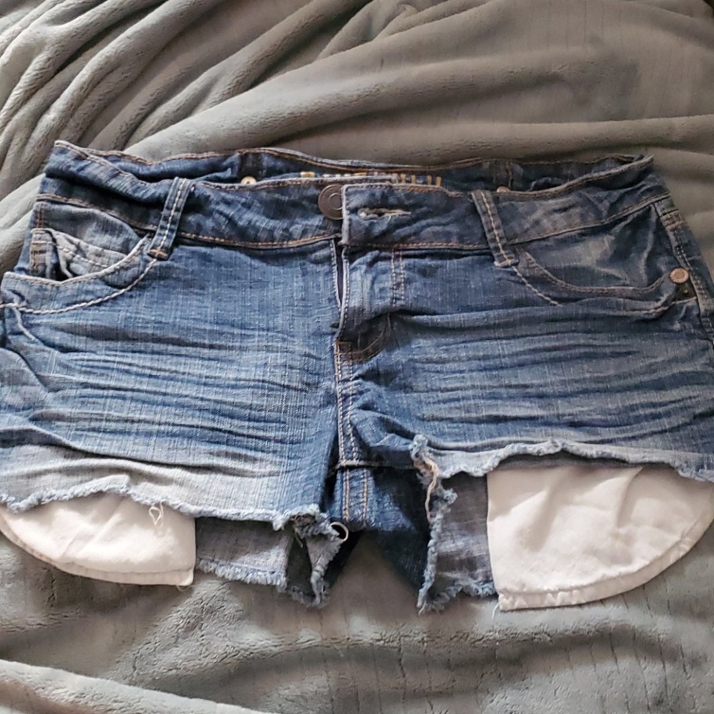 Stretch Jean Shorts with Show Pockets
